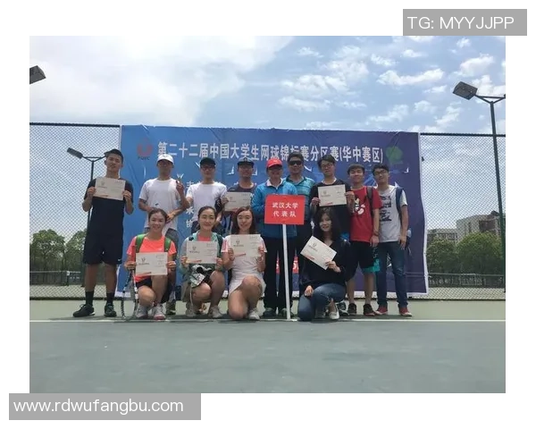 武汉羽毛球队在世界锦标赛积分榜上以65分稳居第一名展现强大实力