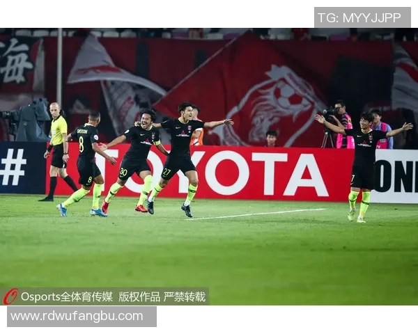 广州足球队在钻石联赛中的转型之路与未来发展展望 广州足球队在钻石联赛中的转型之路与未来发展展望