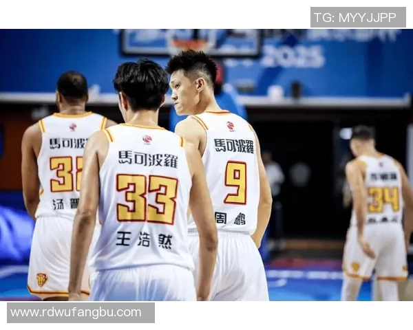 深圳篮球队在全国锦标赛积分榜上以51分稳居第一名展现强劲实力 深圳篮球队在全国锦标赛积分榜上以51分稳居第一名展现强劲实力