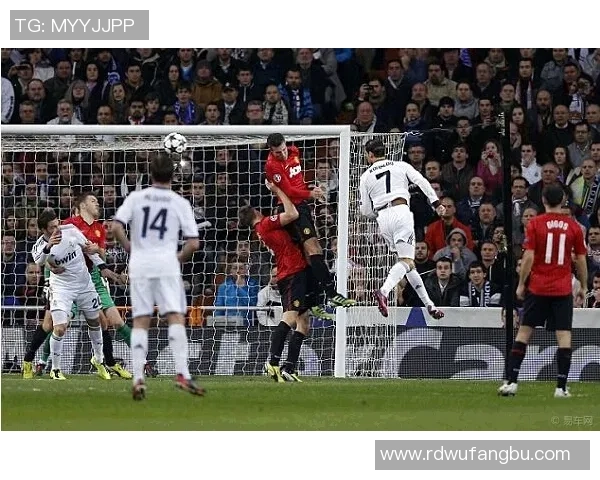 足球明星C罗身高揭秘及其对职业生涯的影响分析 足球明星C罗身高揭秘及其对职业生涯的影响分析